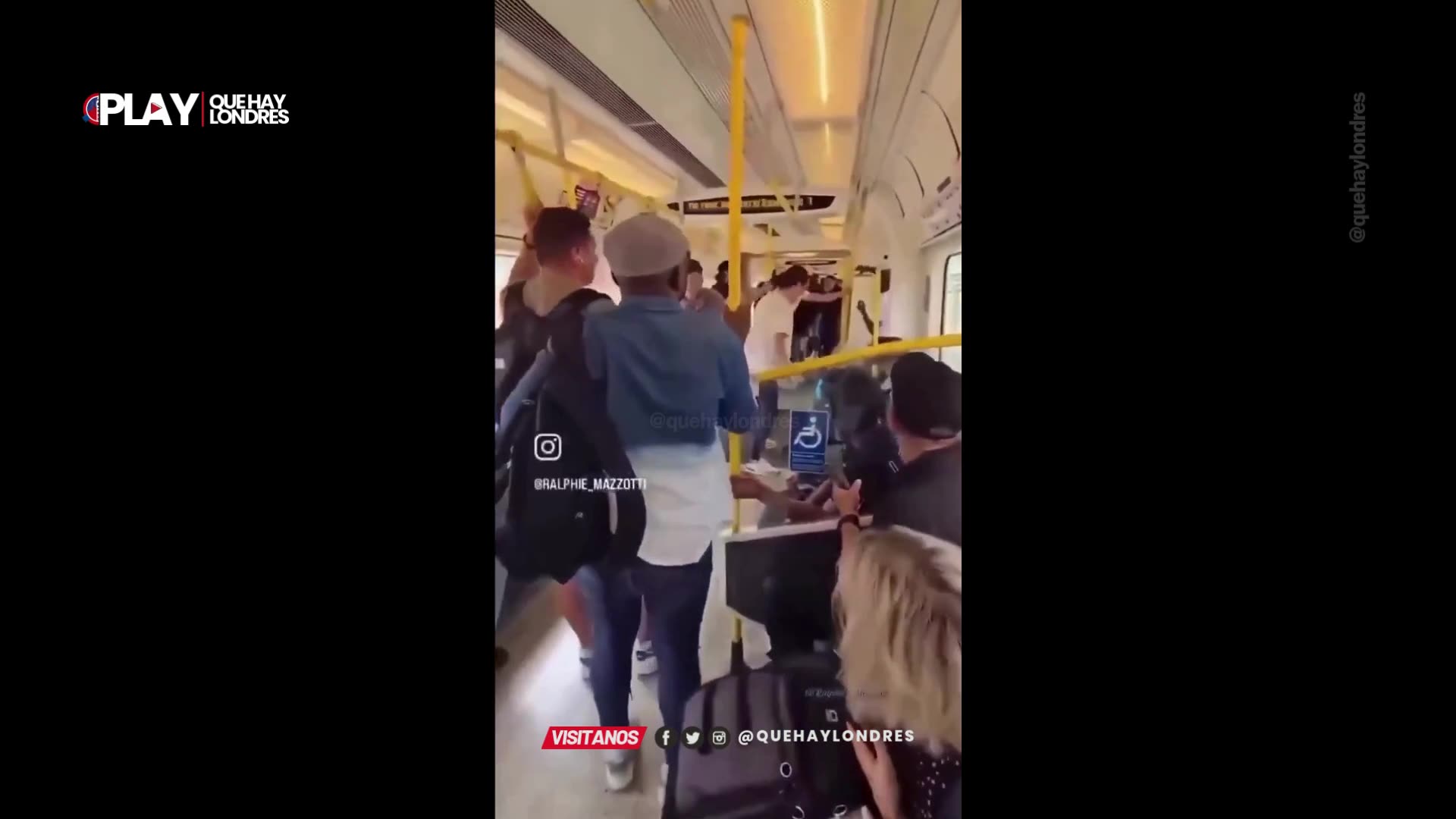 Hombre se desnuda en pleno tren de Londres y genera caos