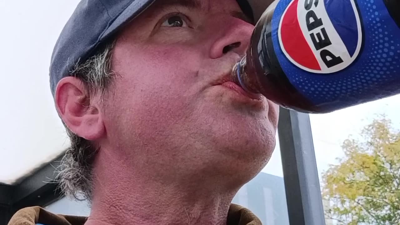 SNACK REVIEW: LAY'S STAX BUFFALO WINGS WITH RANCH