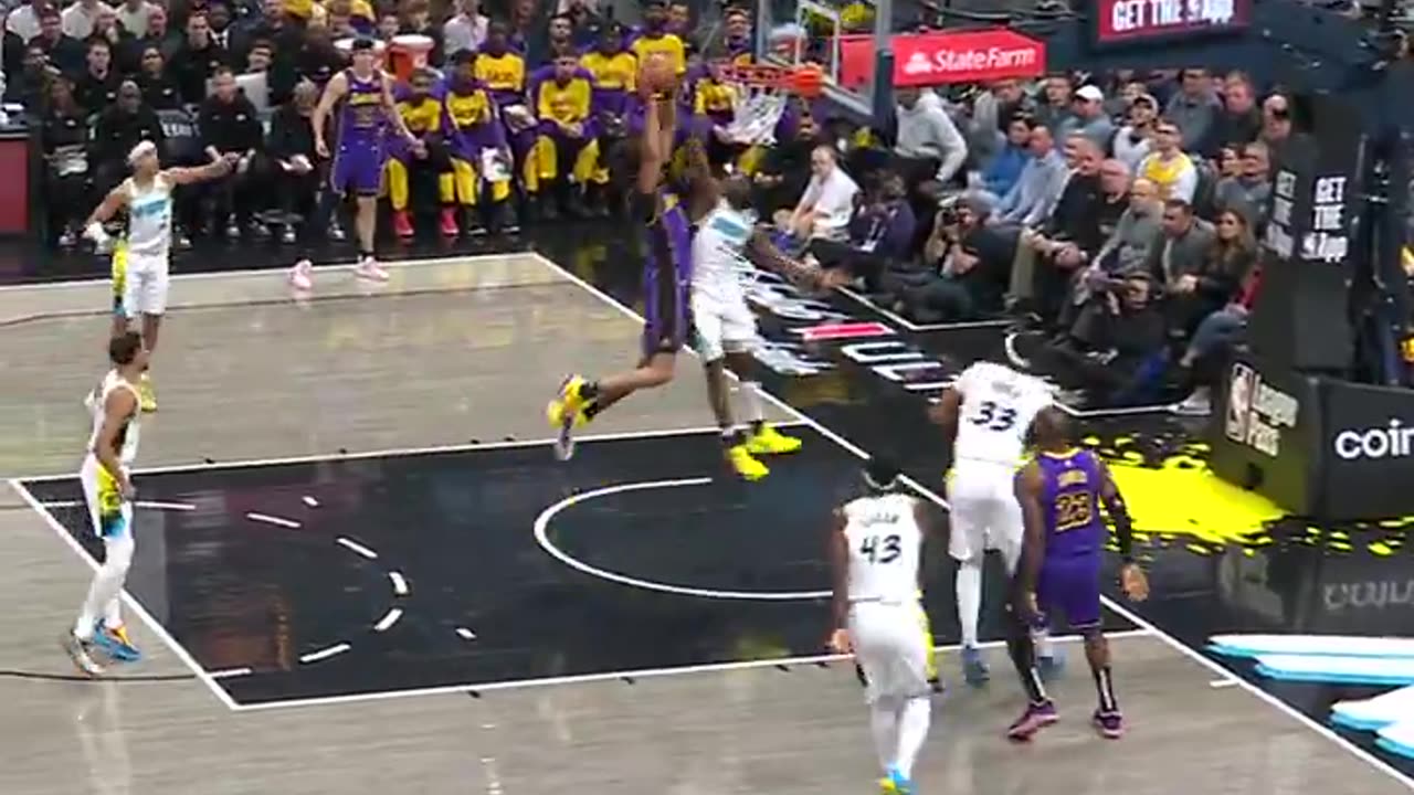 NBA - LBJ ⬆️⬆️⬆️ to Jaxson Hayes