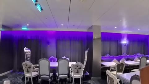 Wonderland Restaurant: A Quaint Dining Experience on Ovation of the Seas Deck 5!