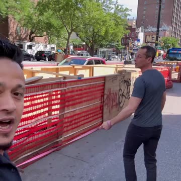 Anthony Weiner shows his face in public. Pray for this man. Weiner says "Add this man to the list"