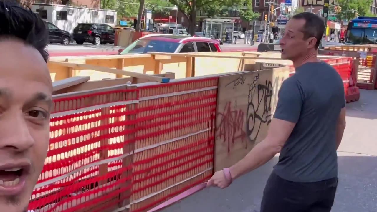 Anthony Weiner shows his face in public. Pray for this man. Weiner says "Add this man to the list"