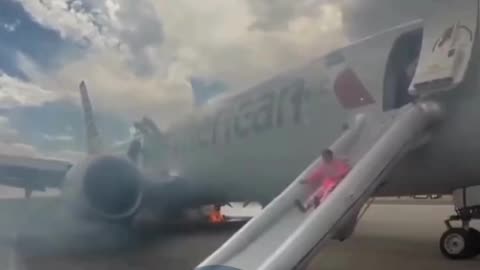 Fire Breaks Out in US Aircraft Due to Landing Gear Failure!