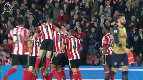 Unbelievable Premier League Goals of the Last Decade: Salah, Drogba, Saurez, Rooney, Cole Palmer ...