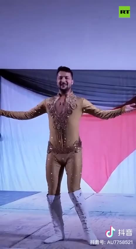 1.7 million Ukrainians died for this clown