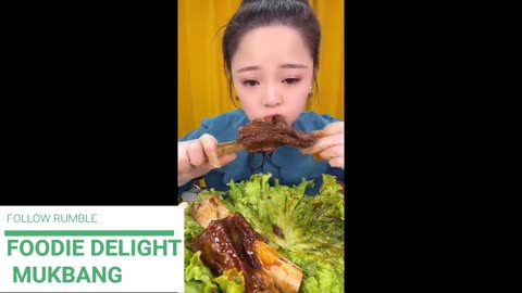 Pizza Mukbang: A Slice of Heaven