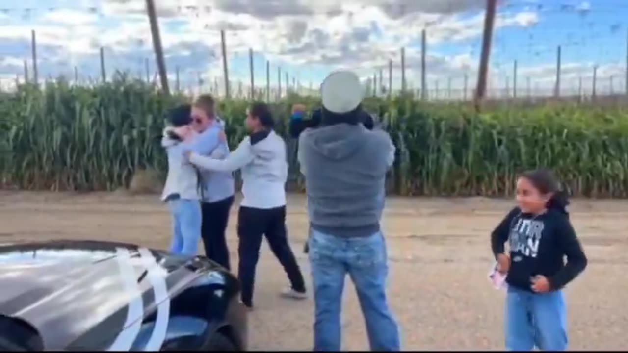 3 small children run to escape ICE raid in Idaho—manage to find family.