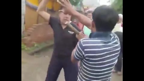 BJP Leader Beats Woman and Her Son With Slipper in Public – Viral Video Sparks Outrage
