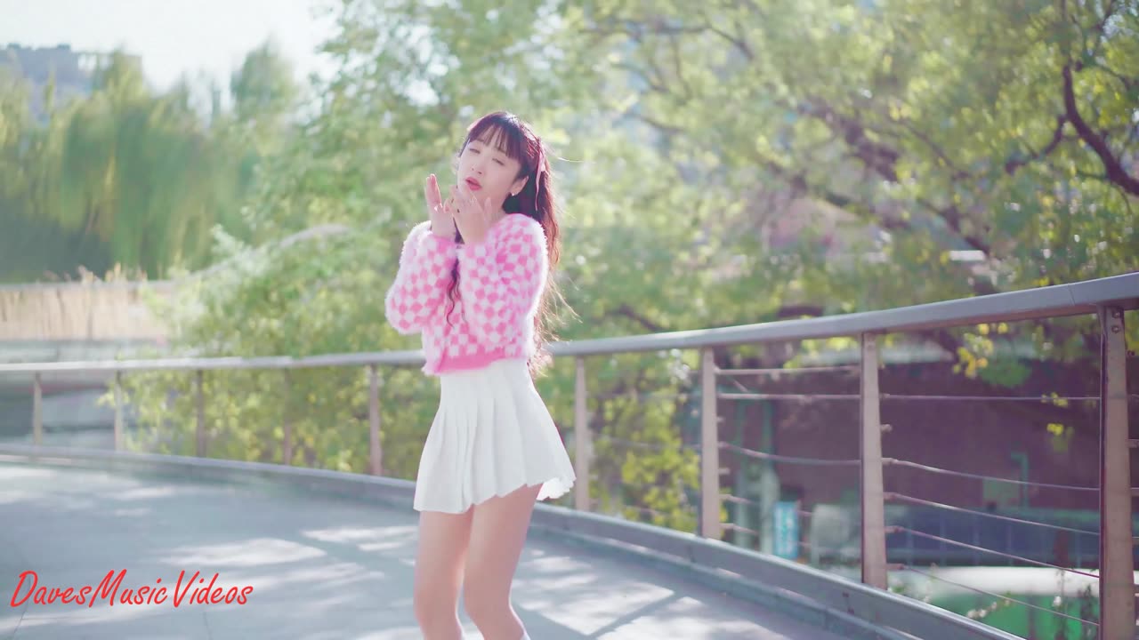 Status Quo. Paper Plane