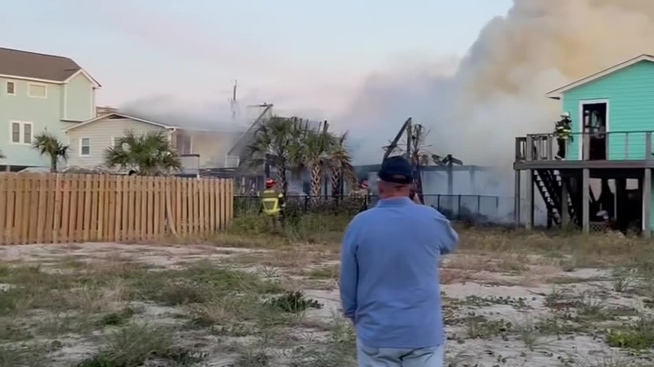 Massive Fire Engulfs Multiple Homes and a Boat in Surf City