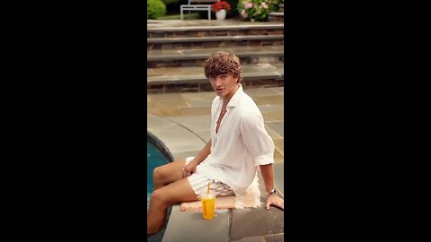 Dunkin’ Ad: ‘This Tan? Genetics’