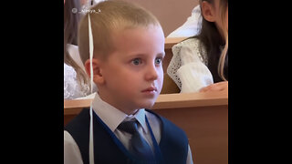 Así reacciona un niño al descubrir cuántos años debe estudiar