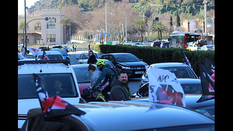 Una marcha motorizada de VOX y obreros colapsa Barcelona contra las ZBE