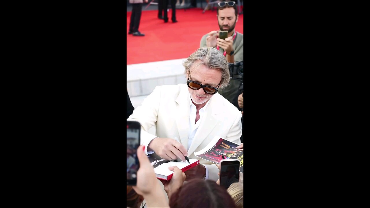 James bond Hollywood superstar 007 movie