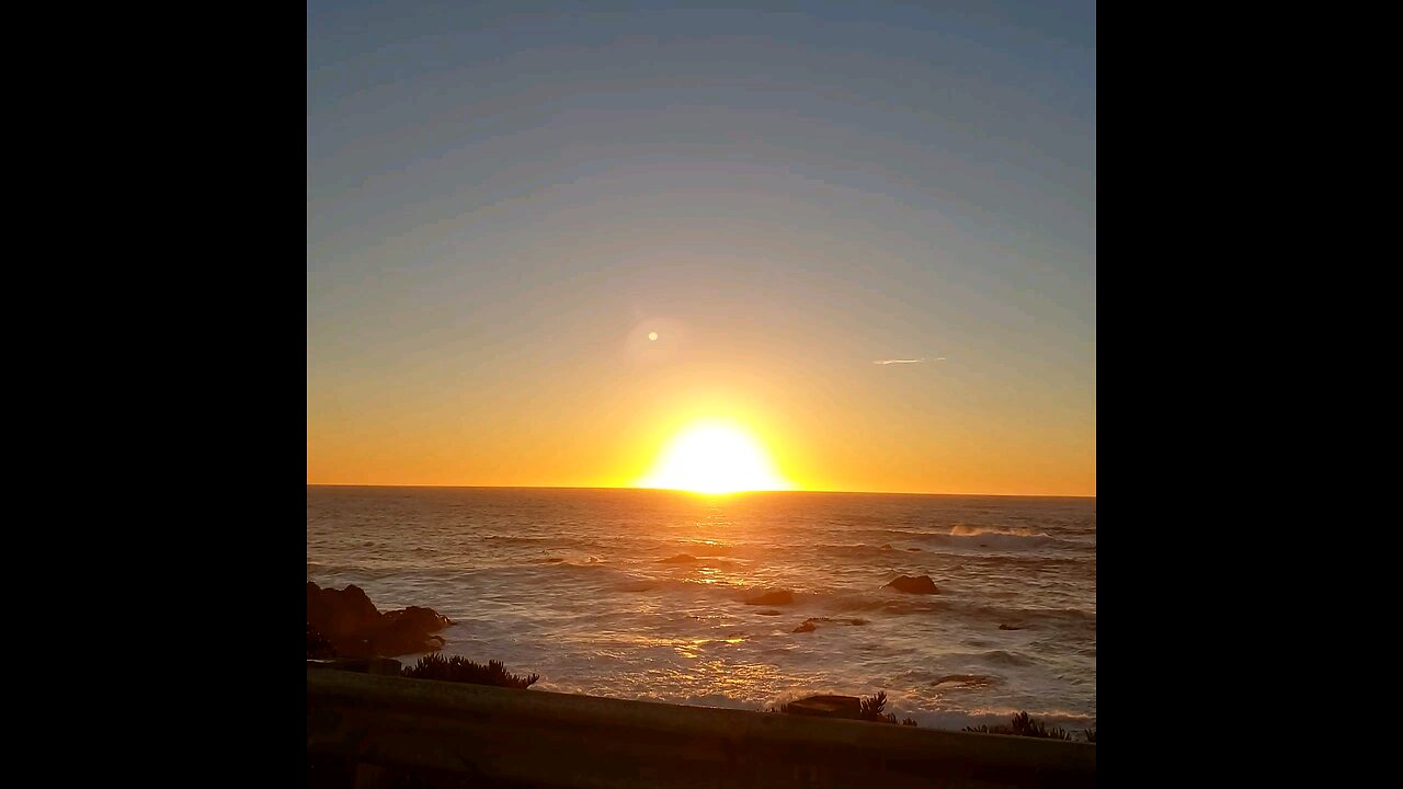 Atlas 3i is behind this sunset now on October 27th, 2025. Where will it be on October 29th, 2025?