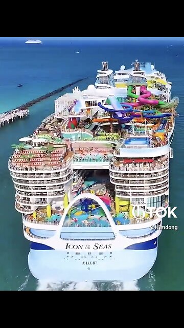 SAILING AWAY ON LUXURY VOYAGER🌊🛳️⛱️🎏🏊‍♀️🏄‍♂️🤽‍♀️📸ICON OF THE SEAS🏝️🌎🛳️⚓️🛟💫