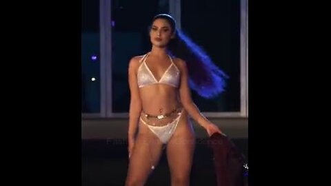 *Bikini Fashion Show.*