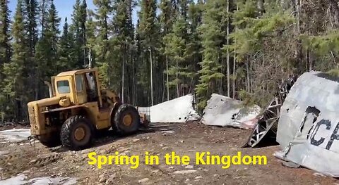Spring is Here with 922 Caterpillar Loader Out Working Apr 26 2025