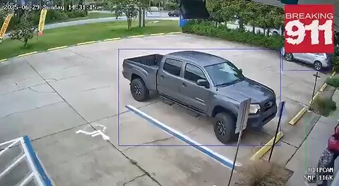 TERRIFYING VIDEO: Woman fights off would-be kidnapper in Florida