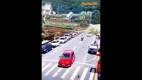Simplang Trip 123: Motorbike collided to car accidentally became sit ups exercise.