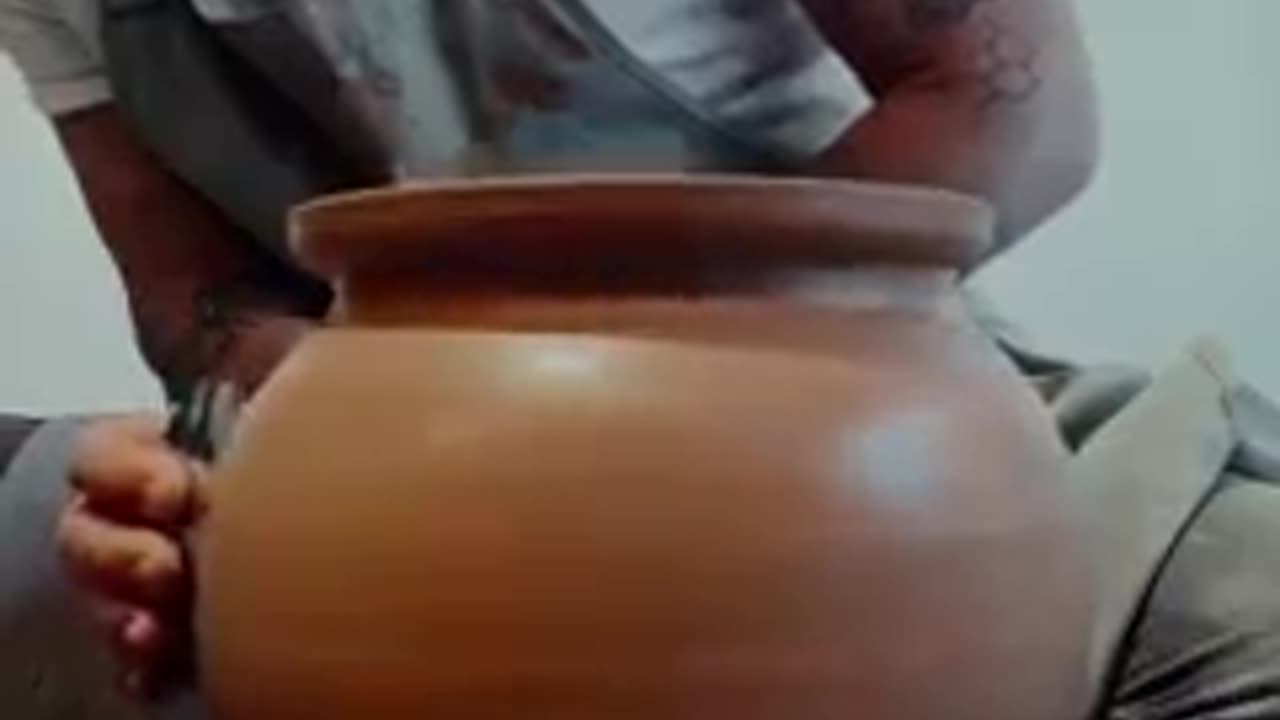 Throwing Laguna Flameware on the Wheel