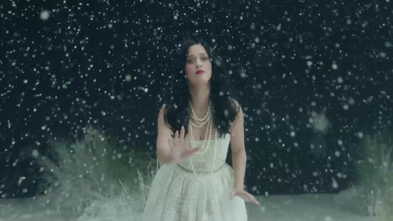 Katy Perry - Unconditionally (Official Music Video)