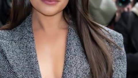 Lea Michele Breaks Silence on Illiteracy Rumors and College Acceptance - WorldEye