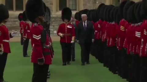 D.J.T devant le faux roi charles