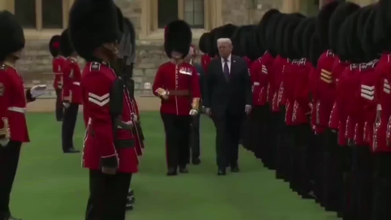 D.J.T devant le faux roi charles
