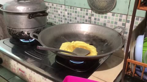 Omelet Cooking Tutorial Part 2: Mixing the Eggs and Seasoning