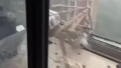 Watch a strong storm carry someone so far away. This is amazing. ๐ฎ๐ฐ๐ฑ