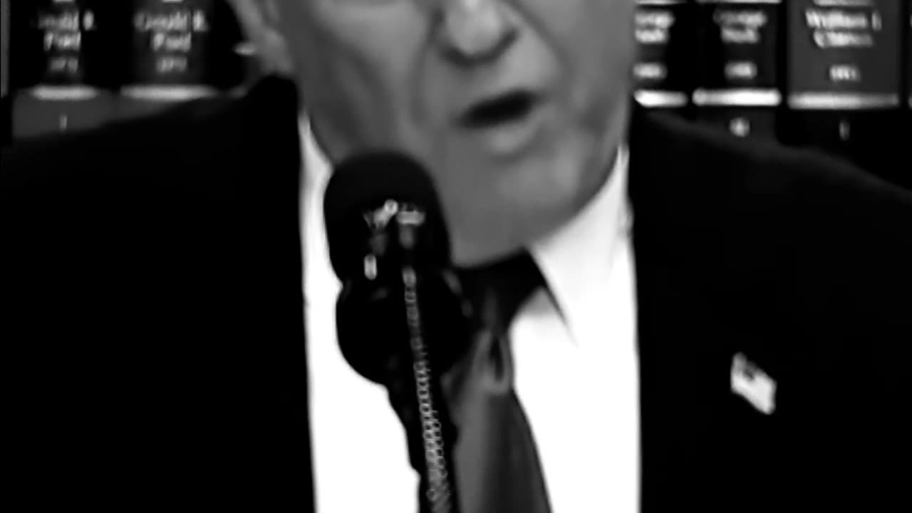 President trump signs executive order to cut prescription drug prices