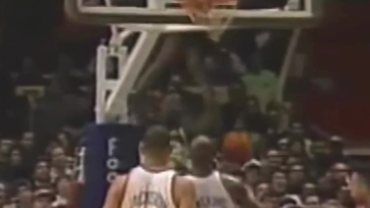Shawn Kemp Sky-High Slams! 🏀🔥 #ShawnKemp #NBAHighlights