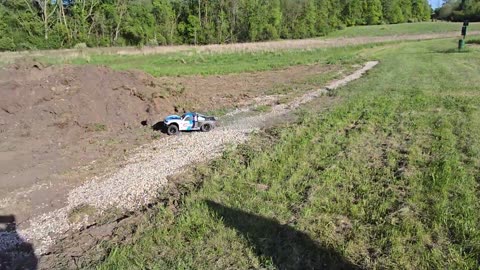 Giant Scale RC Truck RIPPING Around! Losi 5T 2.0