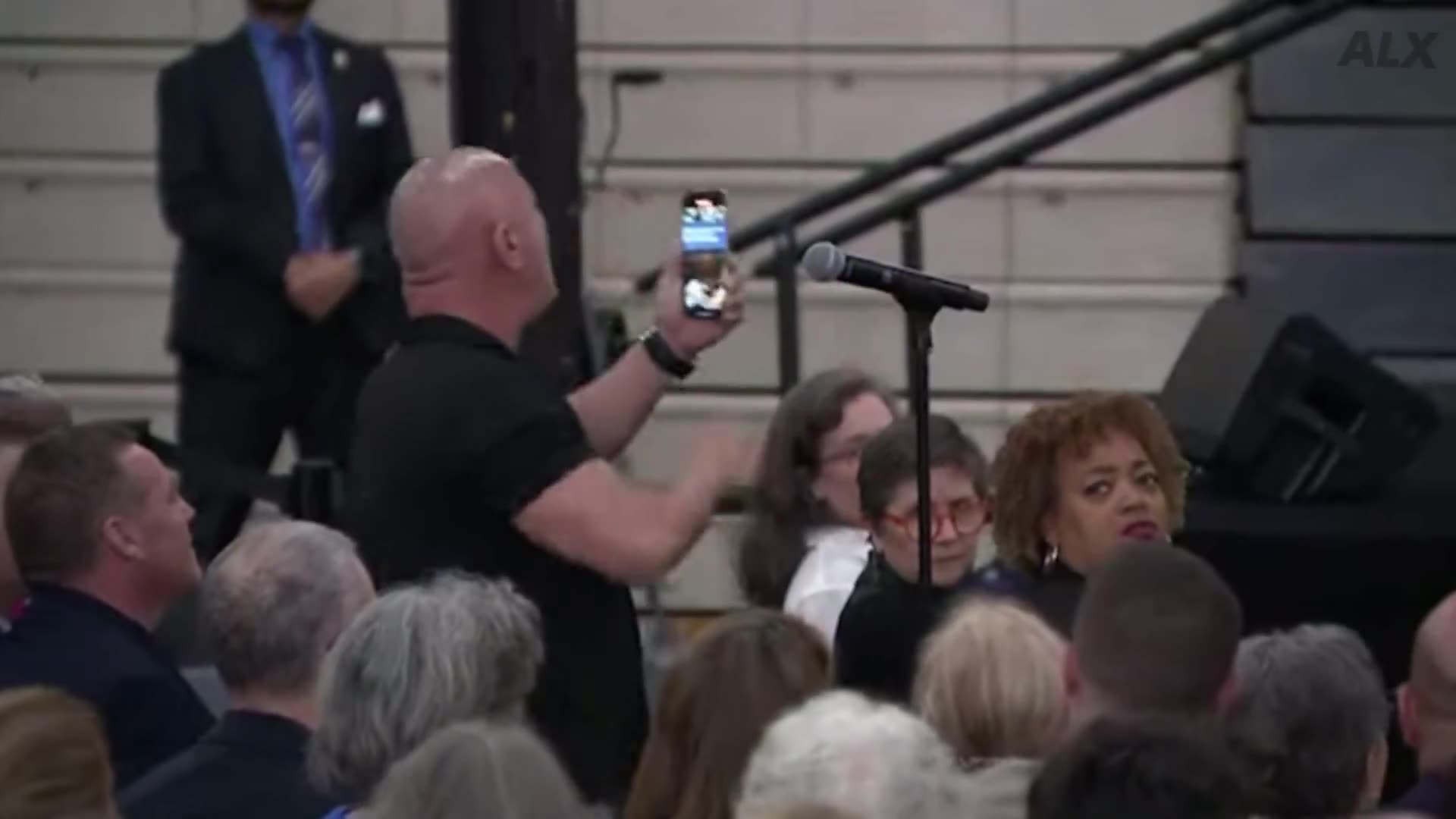 🚨BREAKING: Trump supporter tells Letitia James to her face that she is going to prison!