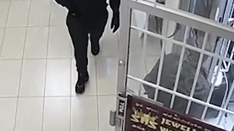 Footage Of Jewelry Store Robbery
