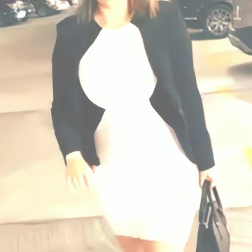 Nice lady at the Fashion 2025 Looks Like 😎👗