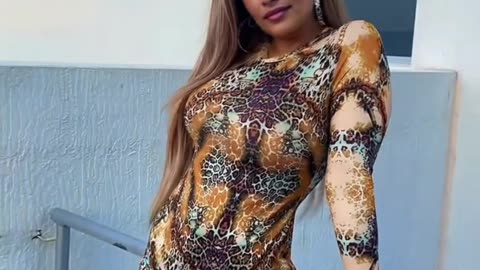 Do you like this mini summer dress