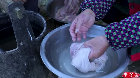 Lap Mei claypot rice | pig maw and chicken soup with pepper