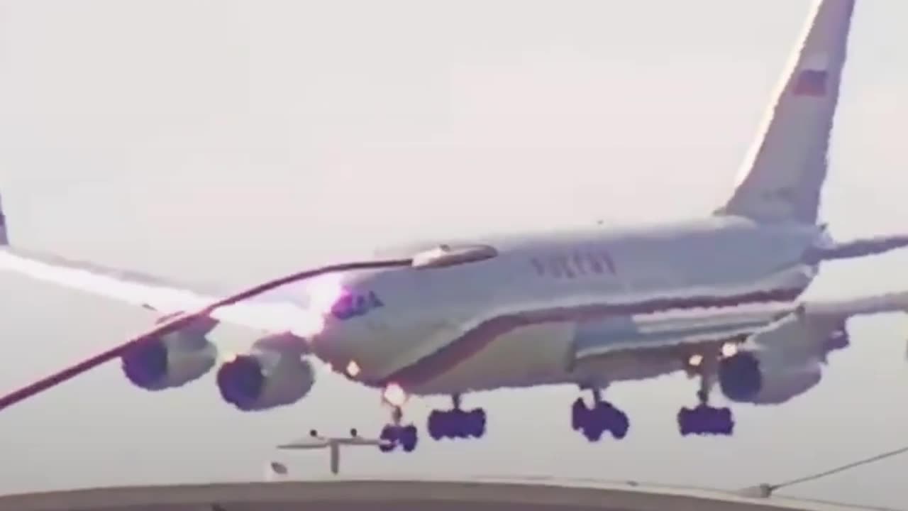Aterriza en Anchorage un avión gubernamental ruso en la víspera de la cumbre Putin-Trump