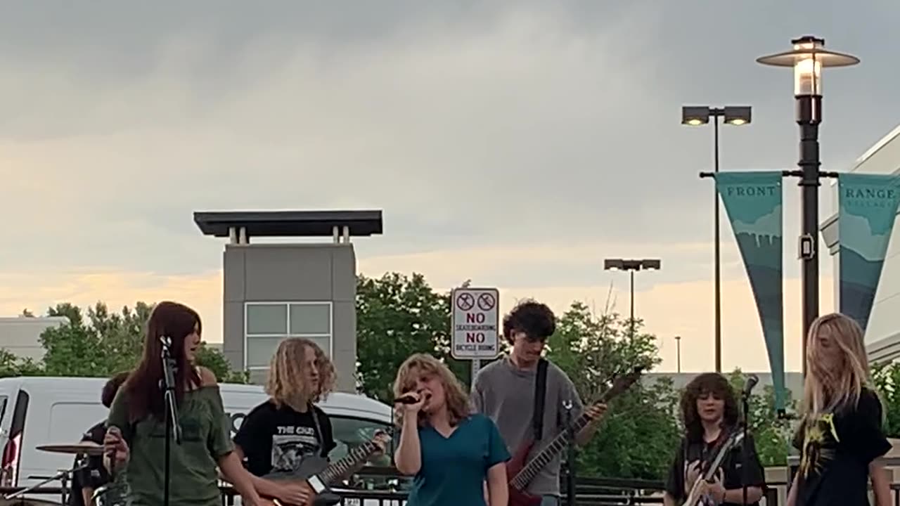 House Band- Hold The Line 7/10/25