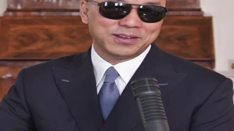 #以黄灭共：20220824文贵先生直播： #王珉 喝金色小方瓶壮阳药睡杨澜； #宋祖英 聪明、老练，怕留证据，跟王珉睡完，床单扔浴缸，水一泡检查不出来； #杨澜 不在乎，睡完床上粘煳煳！