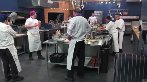 Hell's Kitchen (U.S.) Uncensored - Slipping Down to Hell - Full Episode (1080p)