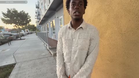 Man jumped and slapped by a group of gang members live on stream