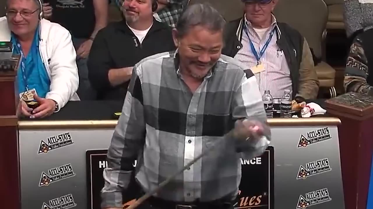 Efren Gets a call in the MIDDLE of the match BUT before that...