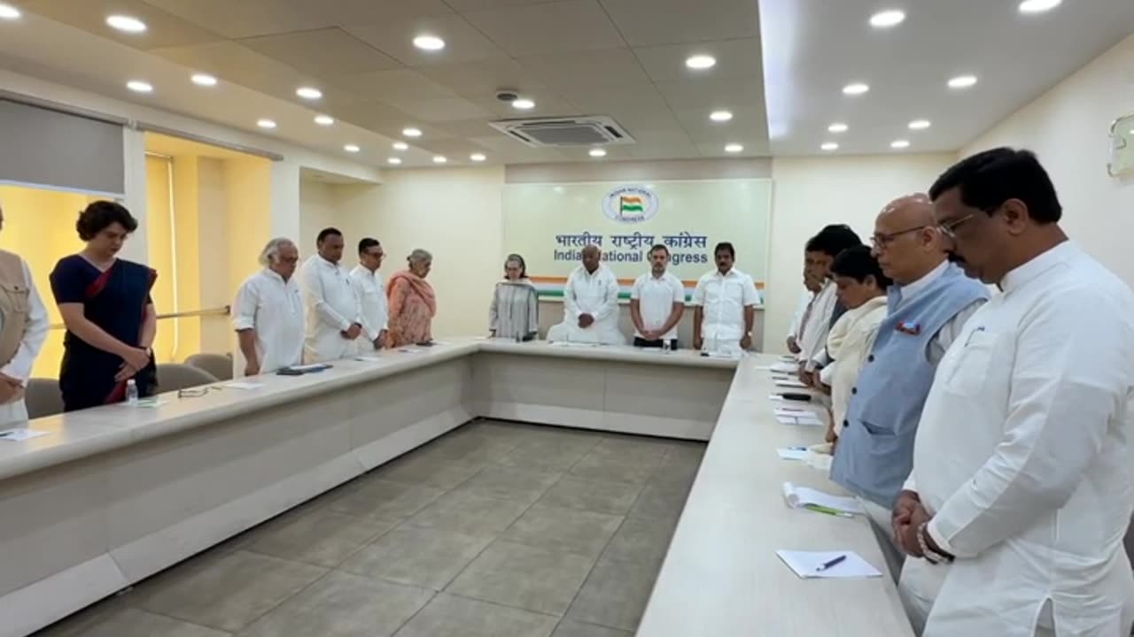 CWC बैठक में पहलगाम हमले में जान गंवाने वाले सभी लोगों को मौन श्रद्धांजलि अर्पित की ✅