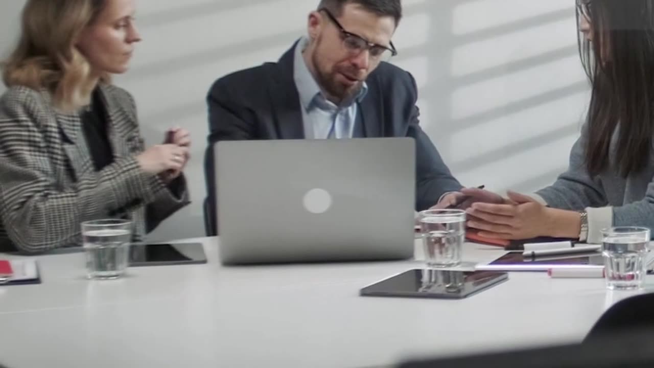 Stop Manual Prospecting! Scale Your Sales with AI LinkedIn & Email Automation