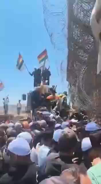 CHAOS: A dramatic scene unfolded on the Israeli-Syrian border today as dozens of Druze civilians