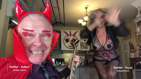 20220605 Toyah & Roberts - Sunday Lunch Devil Inside [w6U4ScxB5Xo]
