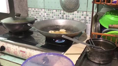 Crispy Cassava Perkedel: A Tasty Twist on a Classic Fritter
